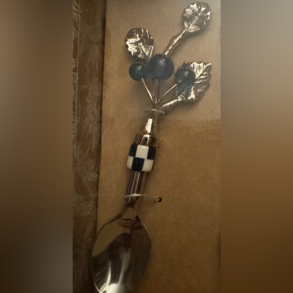 MacKenzie-Childs “BLUEBERRY” Retired NEW IN BOX! APPETIZER SPOONS - Picture 3 of 4